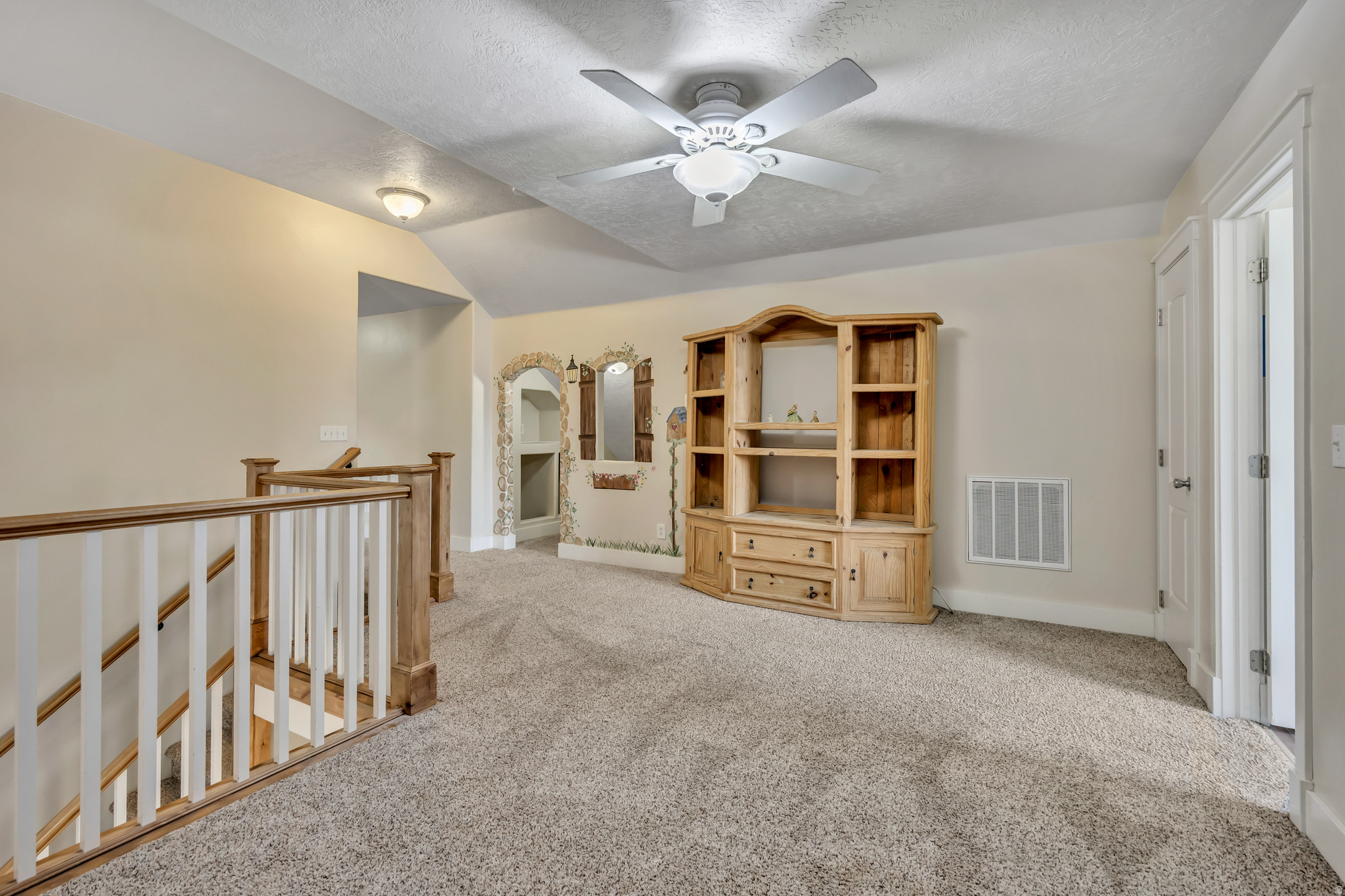 SARATOGA HILLS - Residential