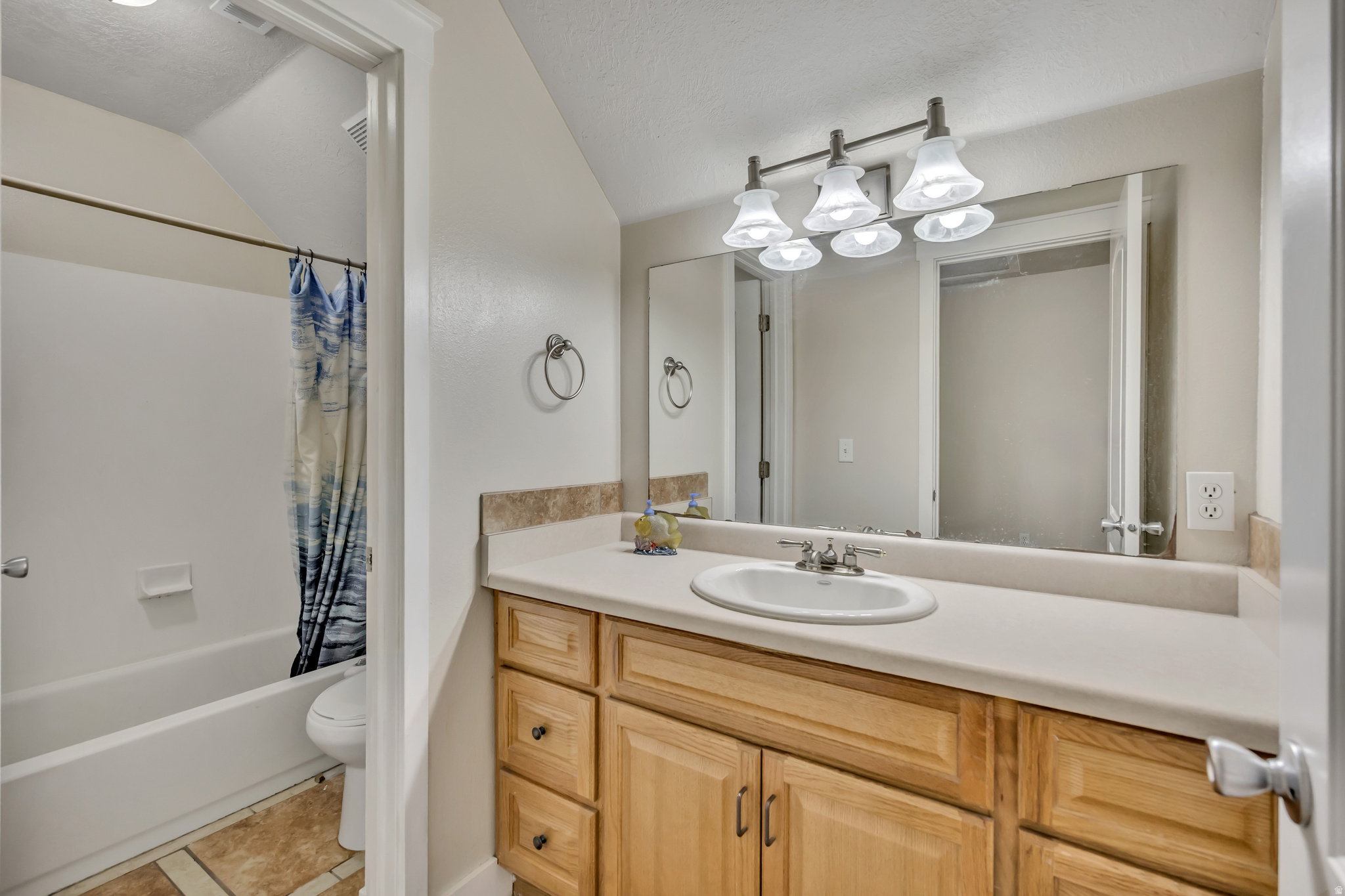 SARATOGA HILLS - Residential