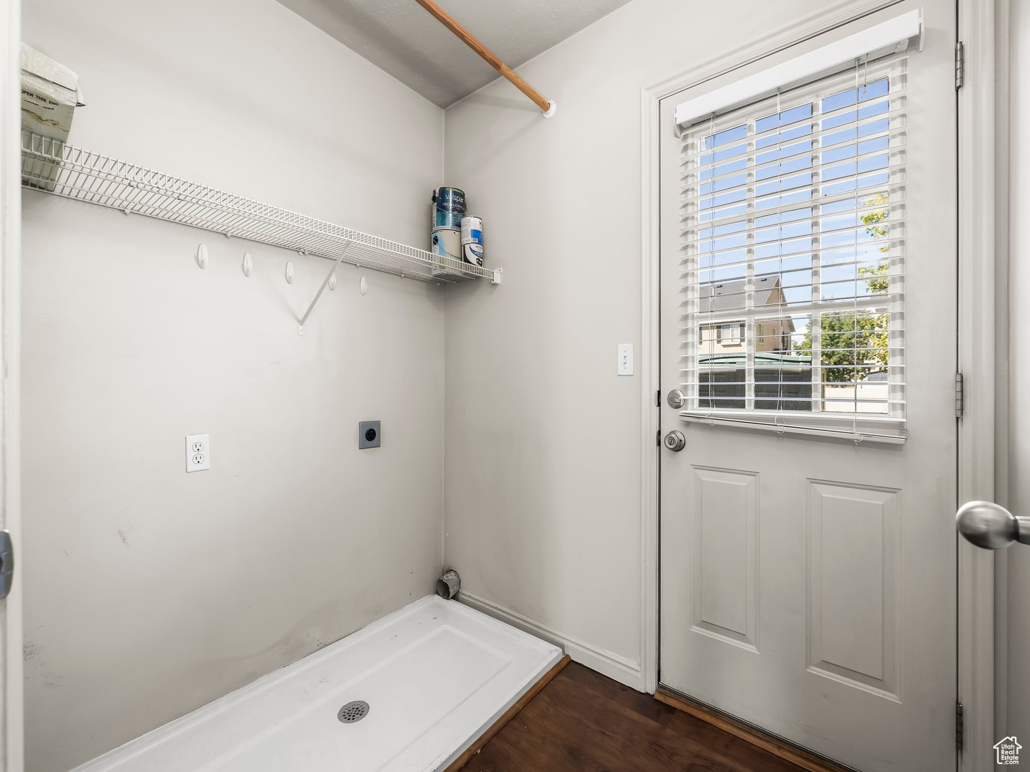 Springville, Utah 84663, United States, 3 Bedrooms Bedrooms, ,3 BathroomsBathrooms,Residential,Pending,82497