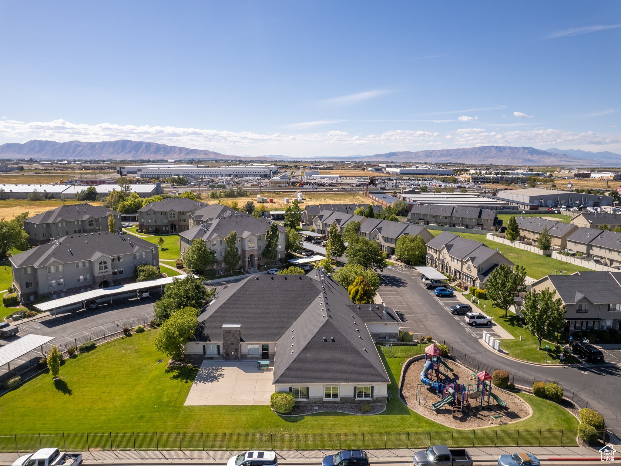 Springville, Utah 84663, United States, 3 Bedrooms Bedrooms, ,3 BathroomsBathrooms,Residential,Pending,82497