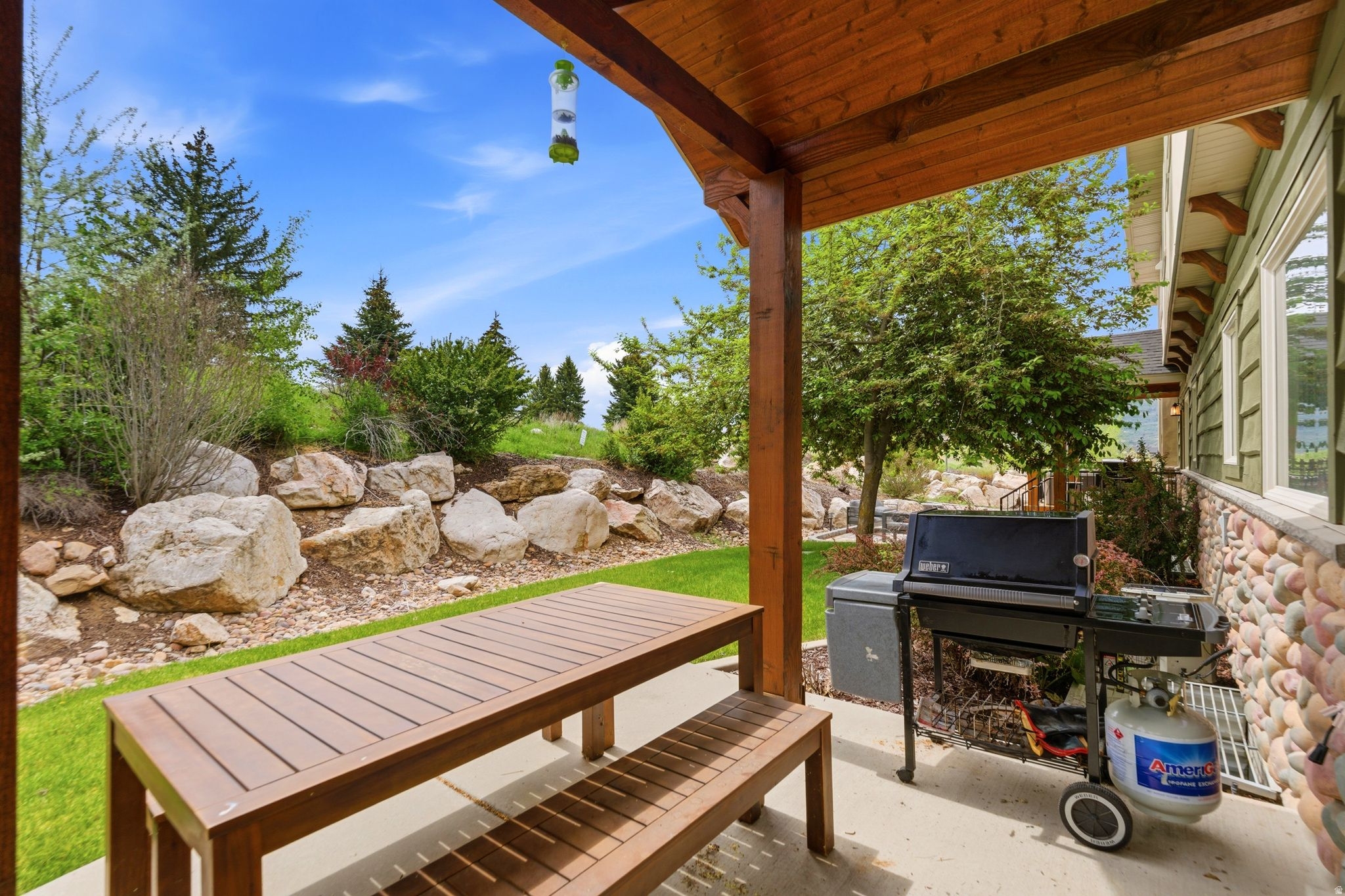 CASCADES AT MOOSE HOLLOW - Residential