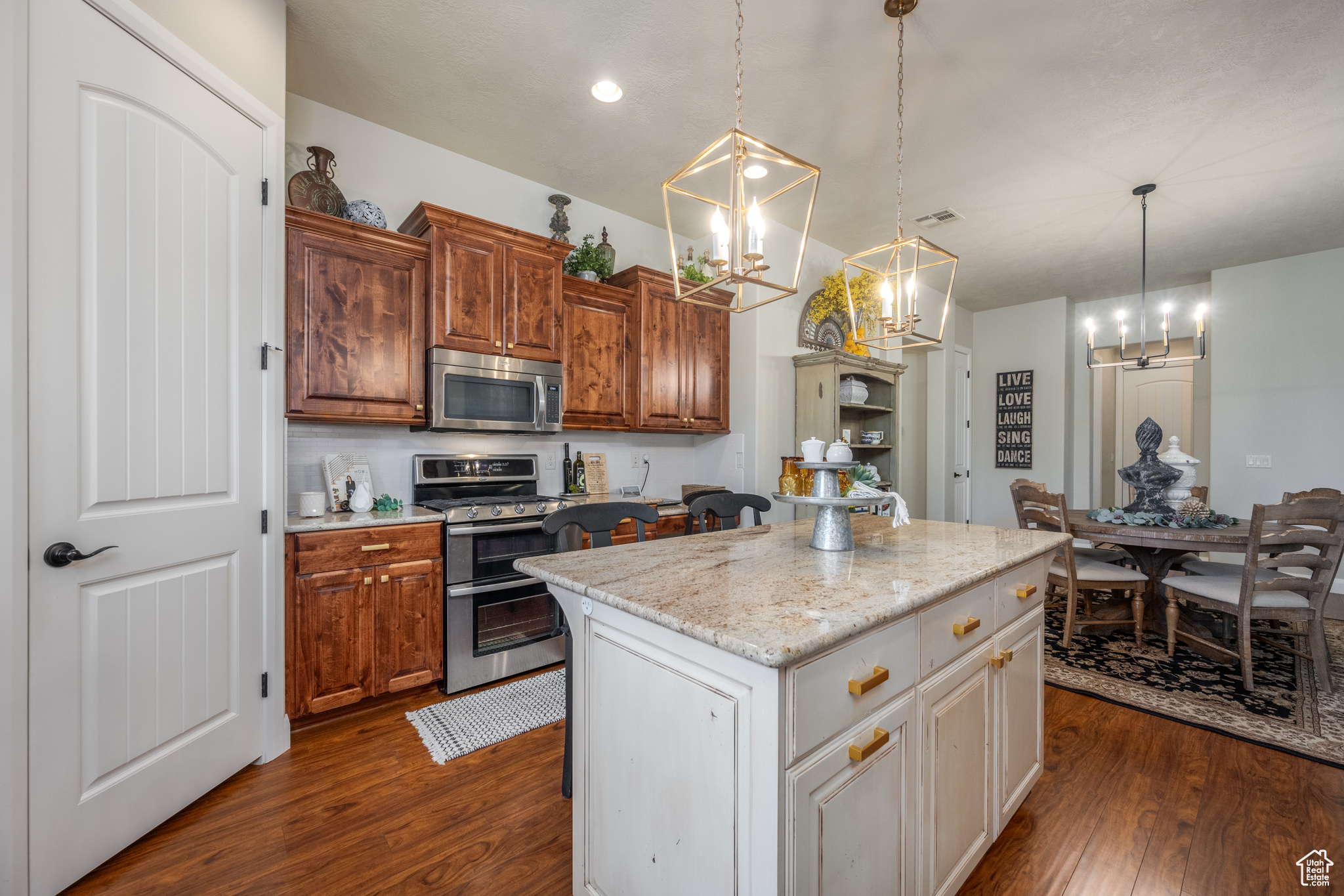 SILVER FALLS AT WASHINGTON BENCH PH 5 - Residential