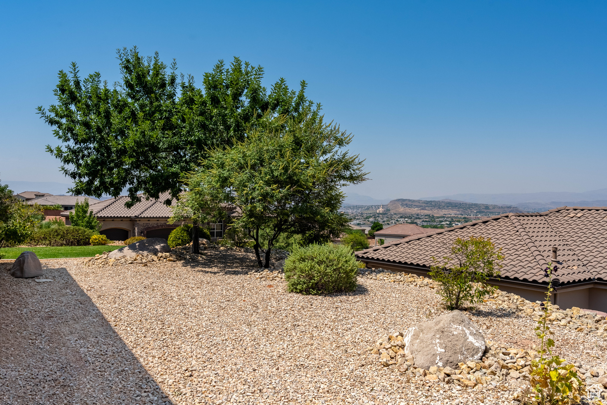 SILVER FALLS AT WASHINGTON BENCH PH 5 - Residential