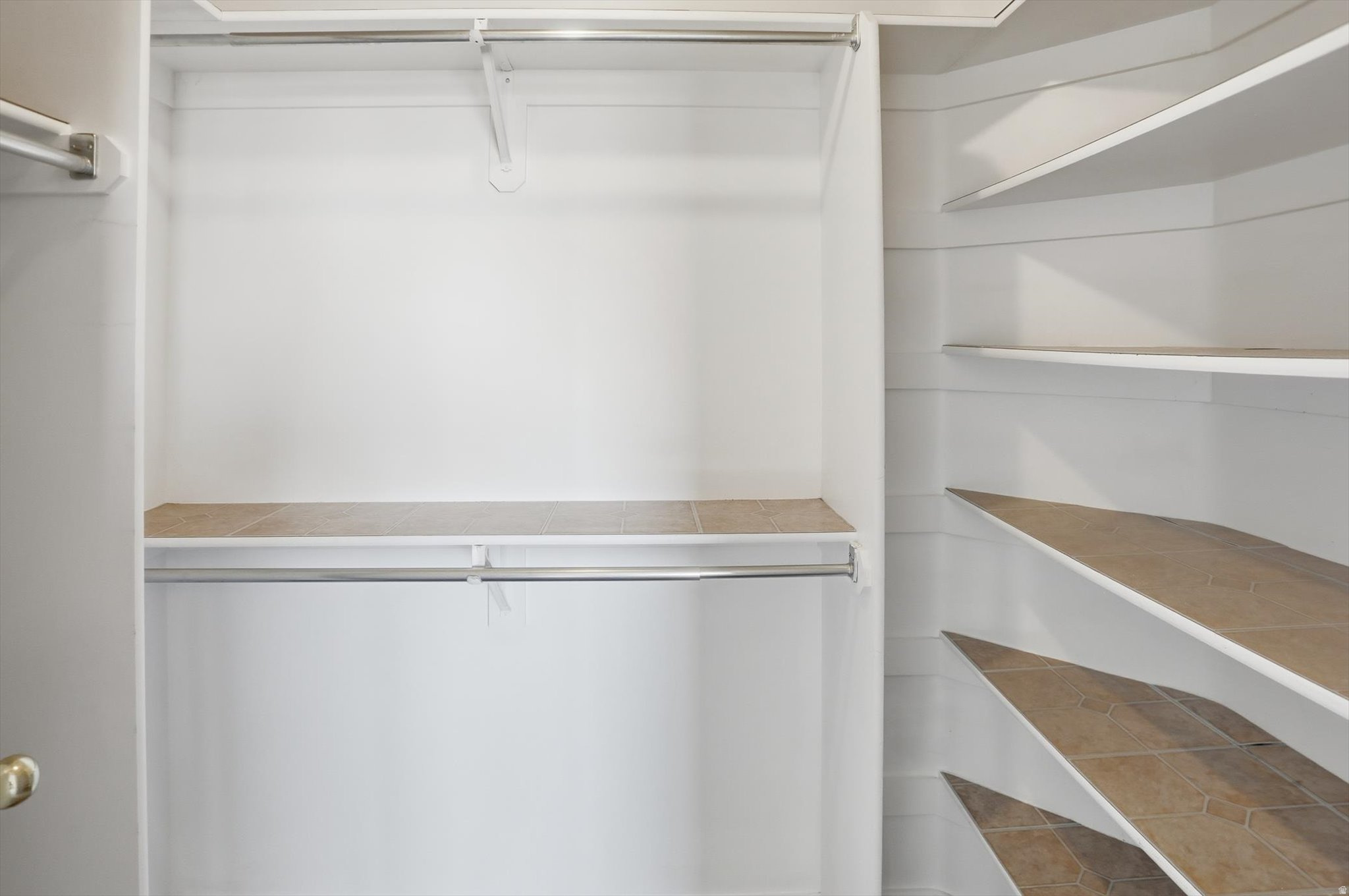 KELLY COVE - Residential Income