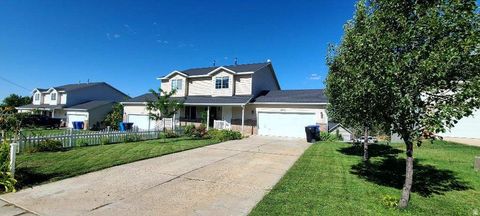 Photo of 2881 N 450 E, North Ogden, UT 84414 (MLS # 2126793)