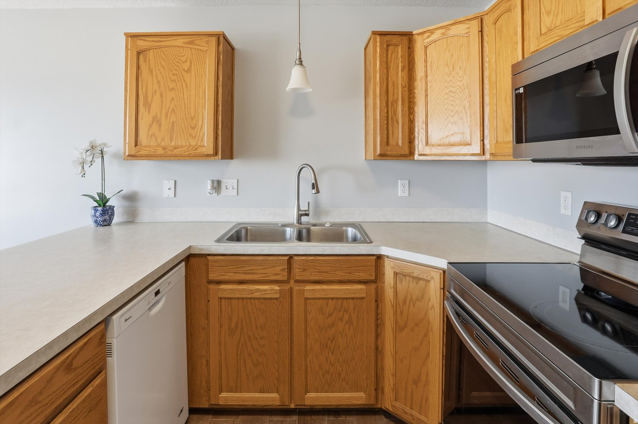 KELLY COVE - Residential Income