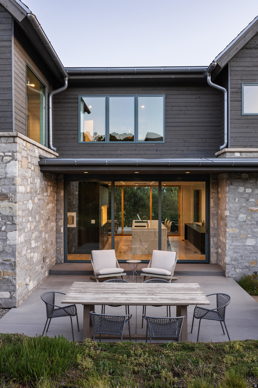 RED LEDGES - Residential