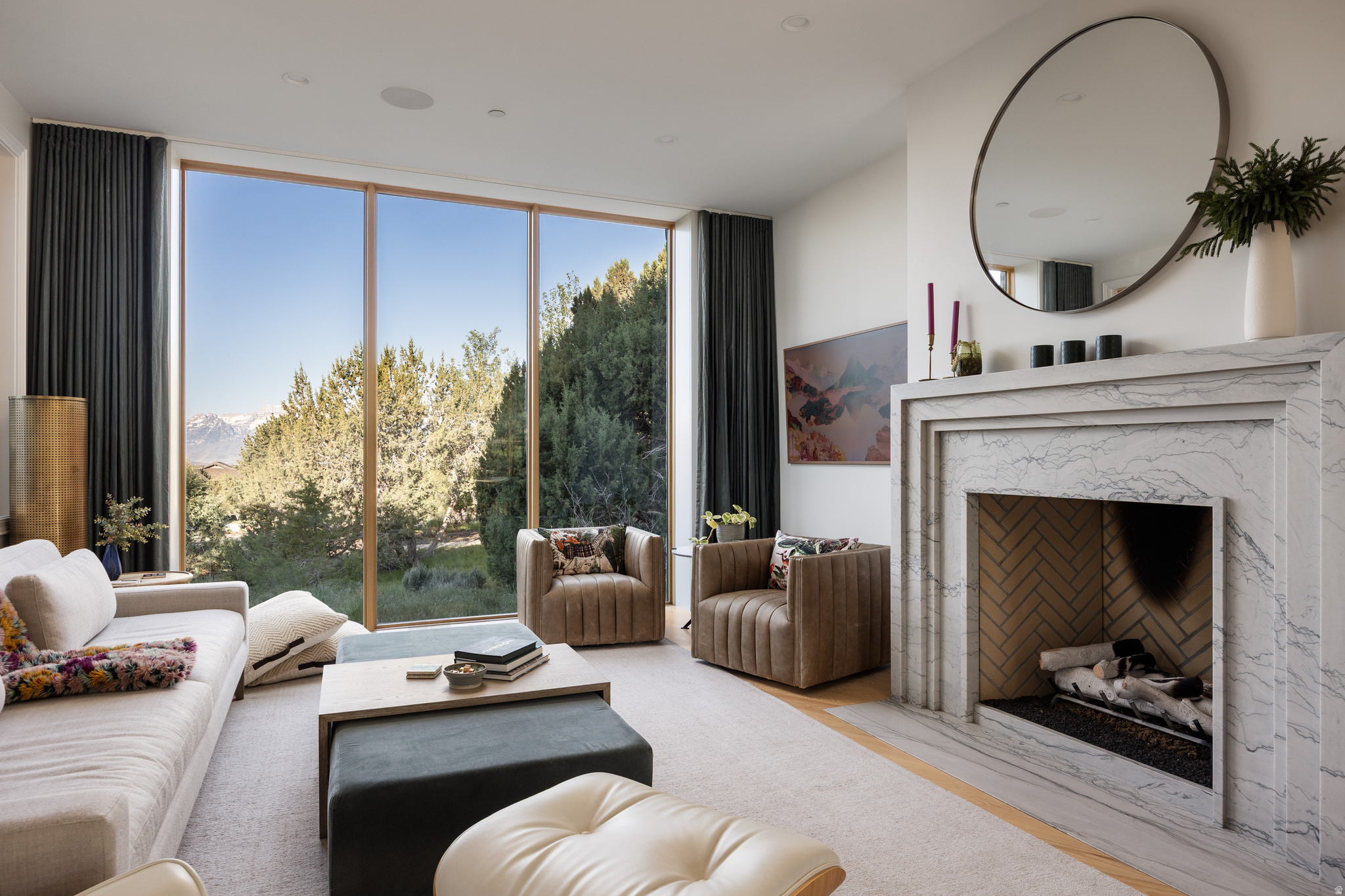RED LEDGES - Residential