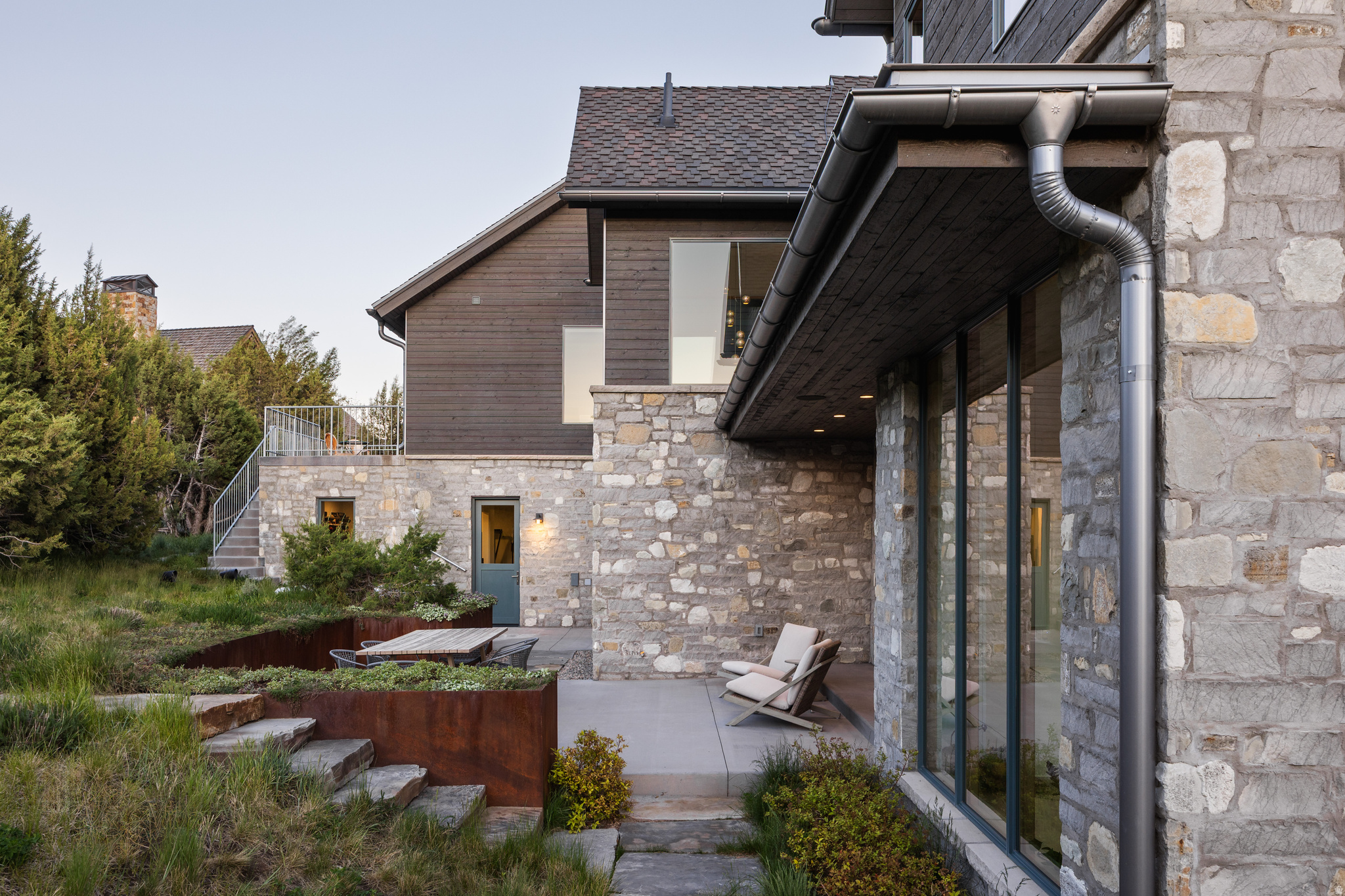 RED LEDGES - Residential