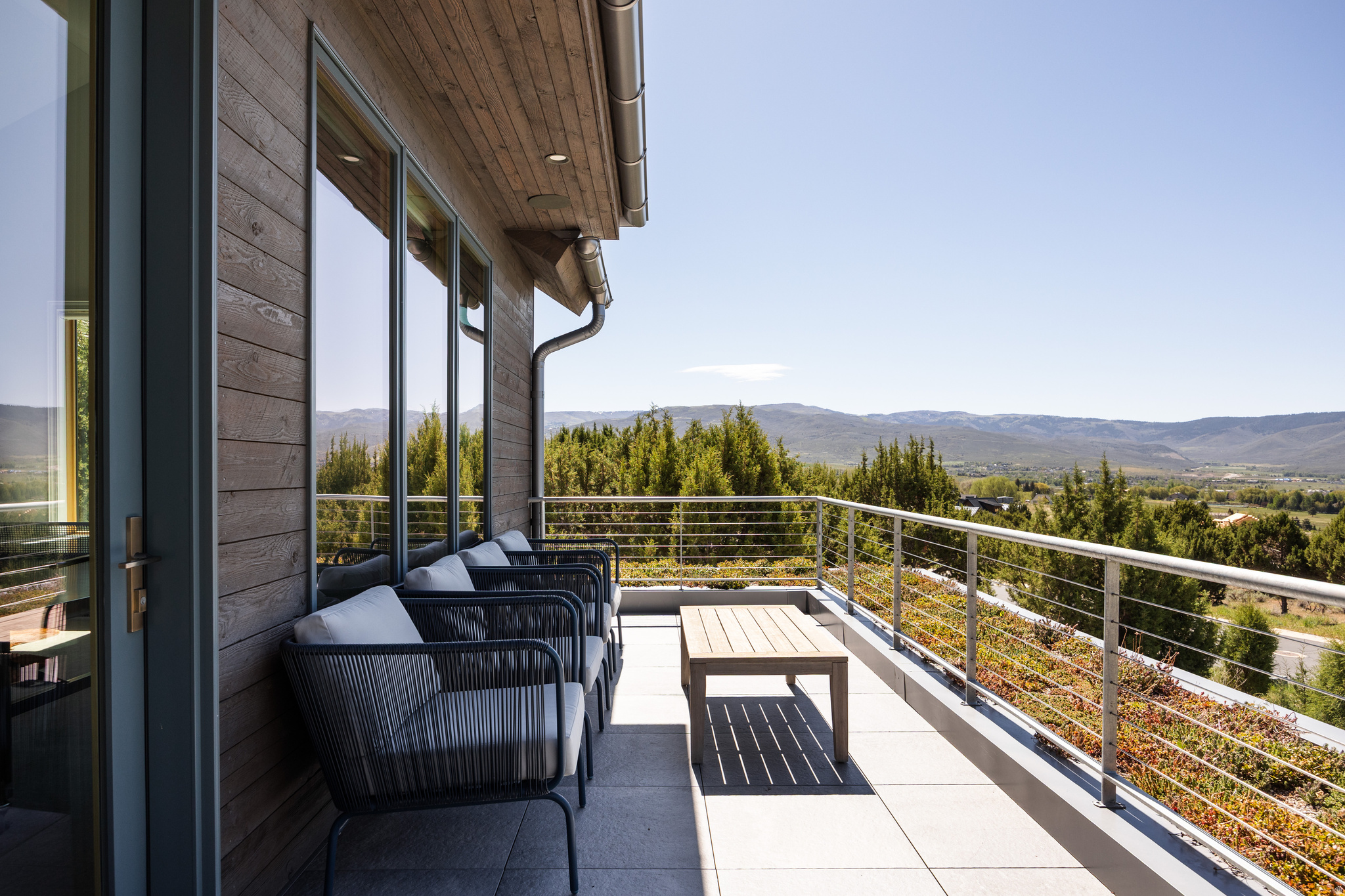 RED LEDGES - Residential