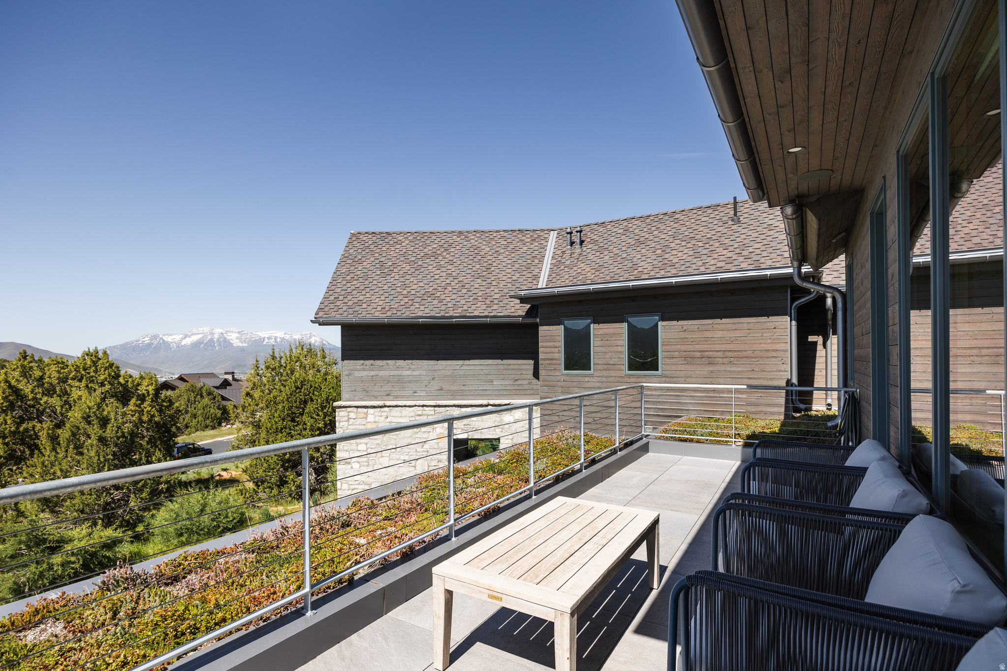 RED LEDGES - Residential