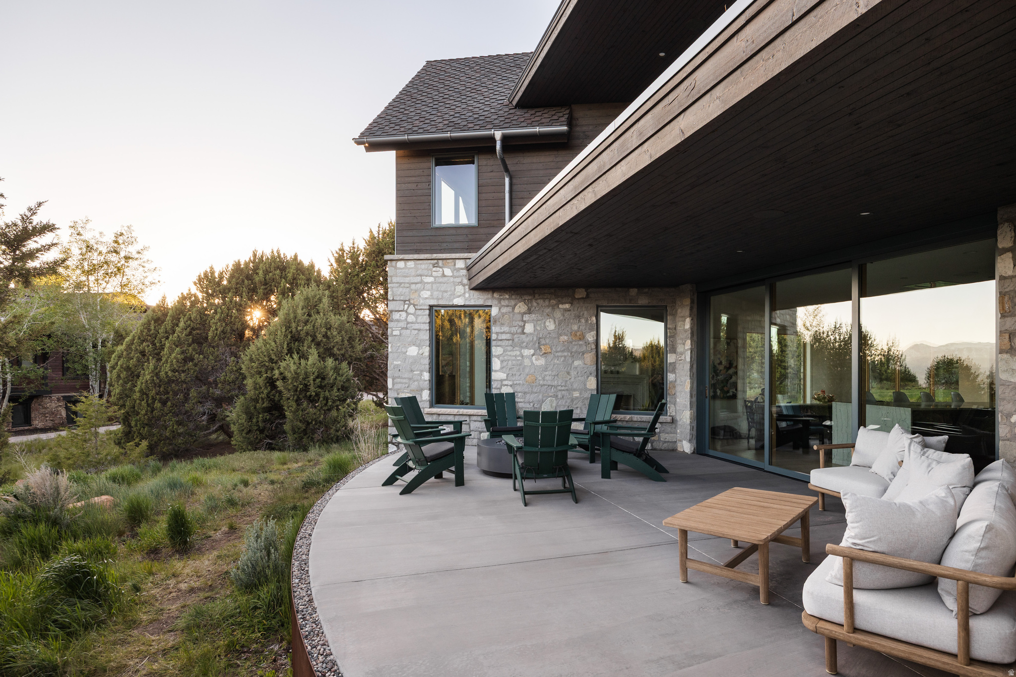 RED LEDGES - Residential