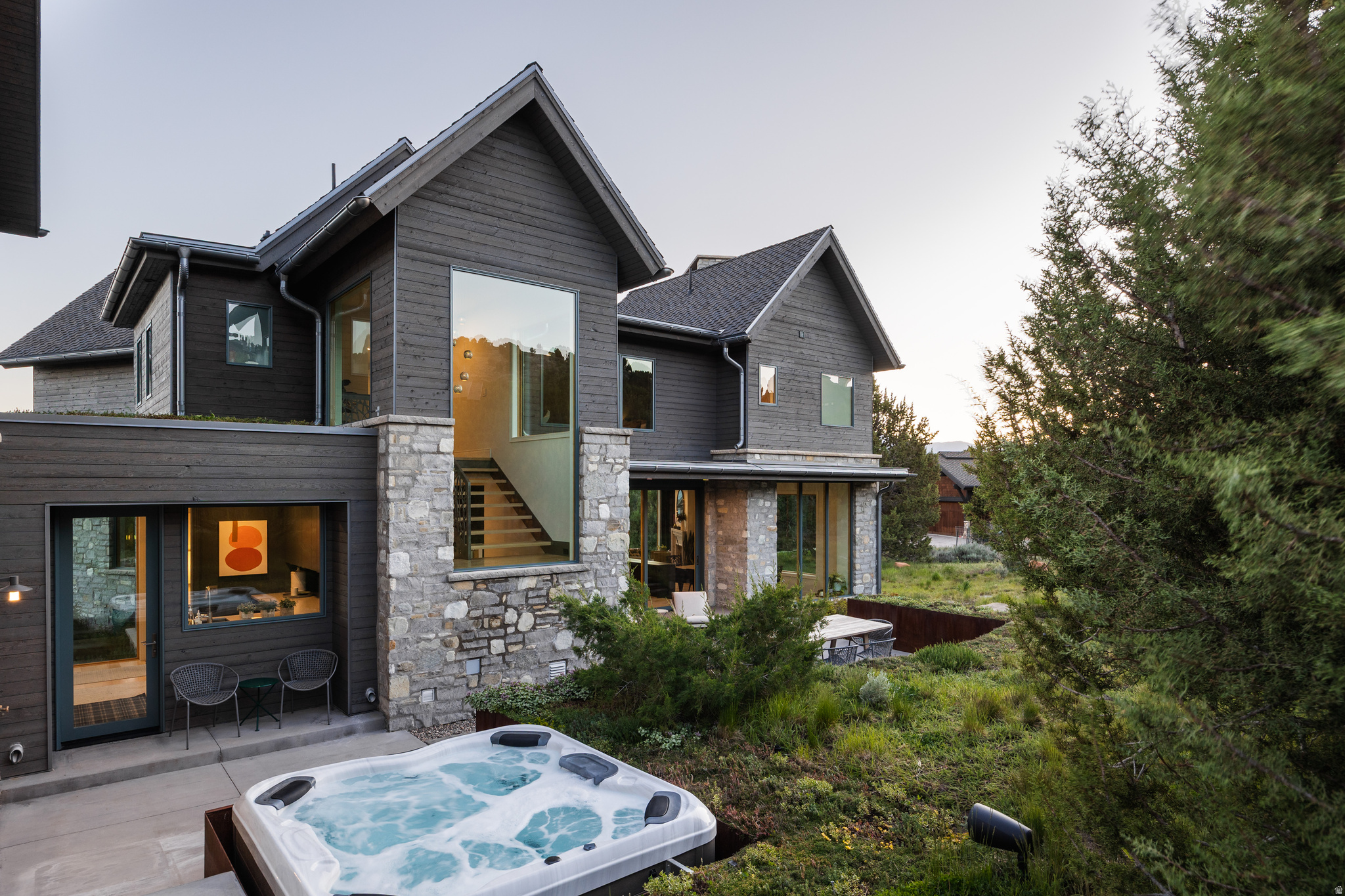 RED LEDGES - Residential