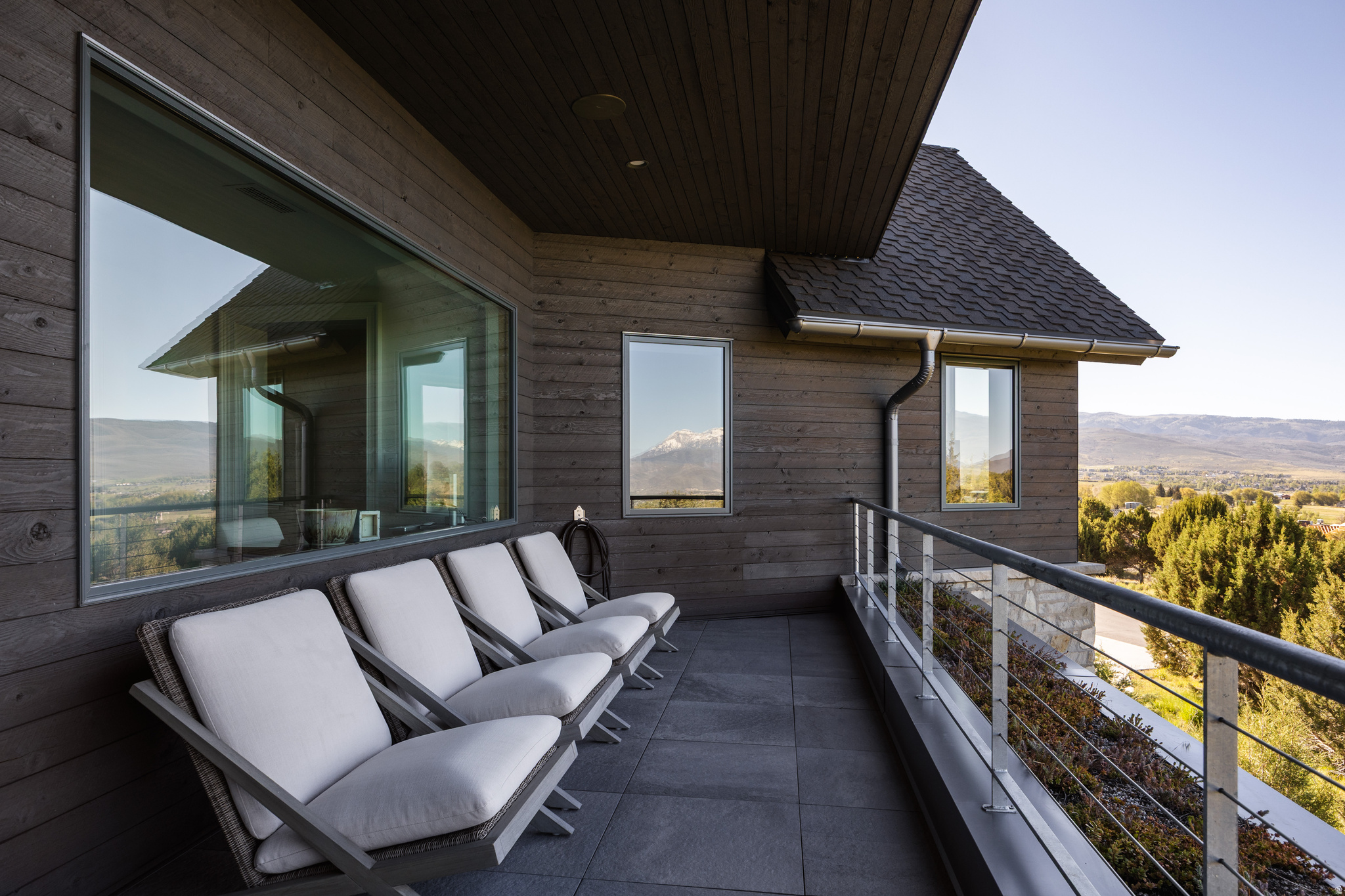 RED LEDGES - Residential