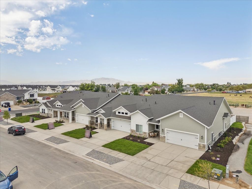 Photo of 2563 S 2430 W #513, Syracuse, UT 84075 (MLS # 2152530)