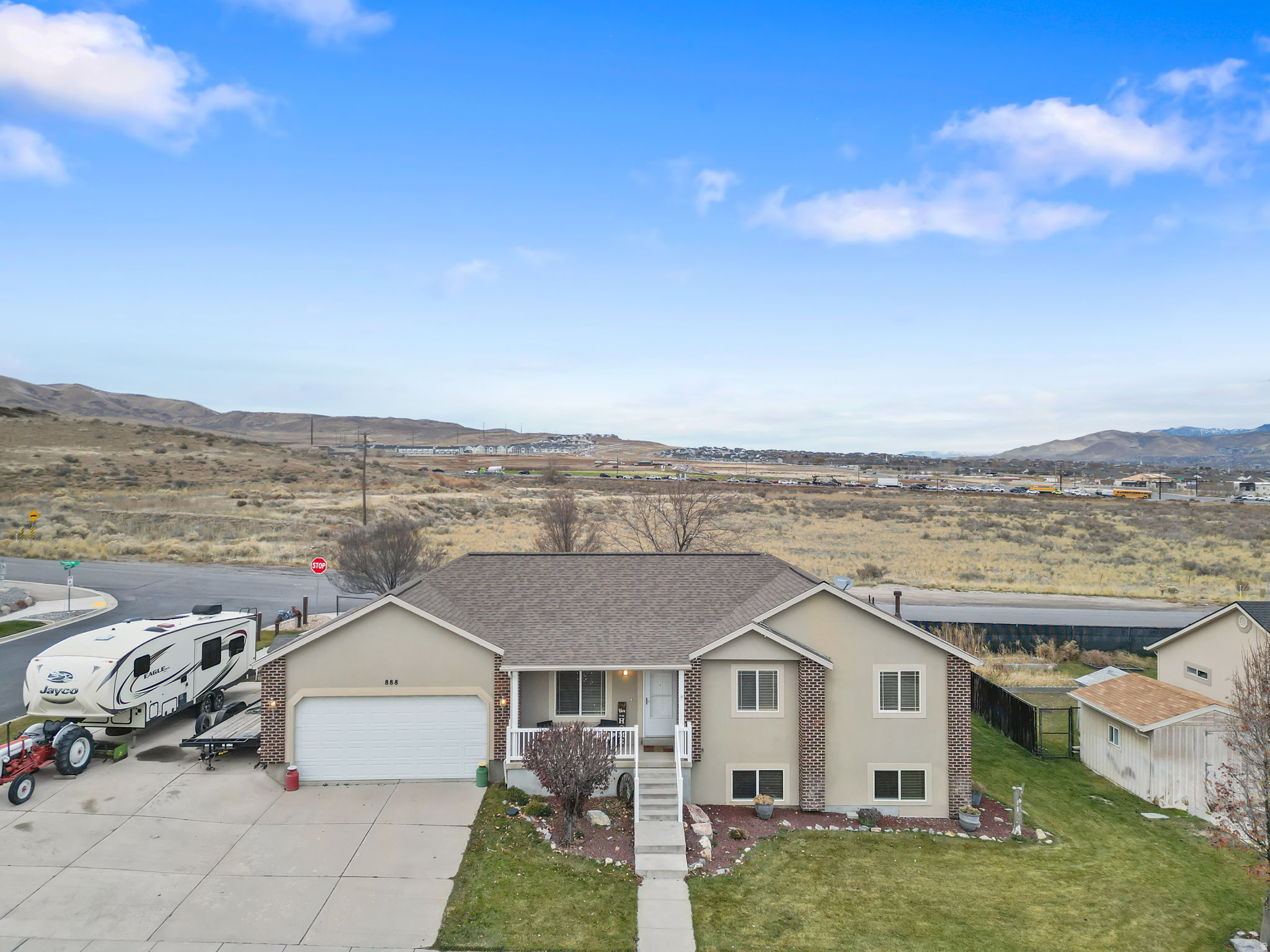 SUNRISE MEADOWS - Residential