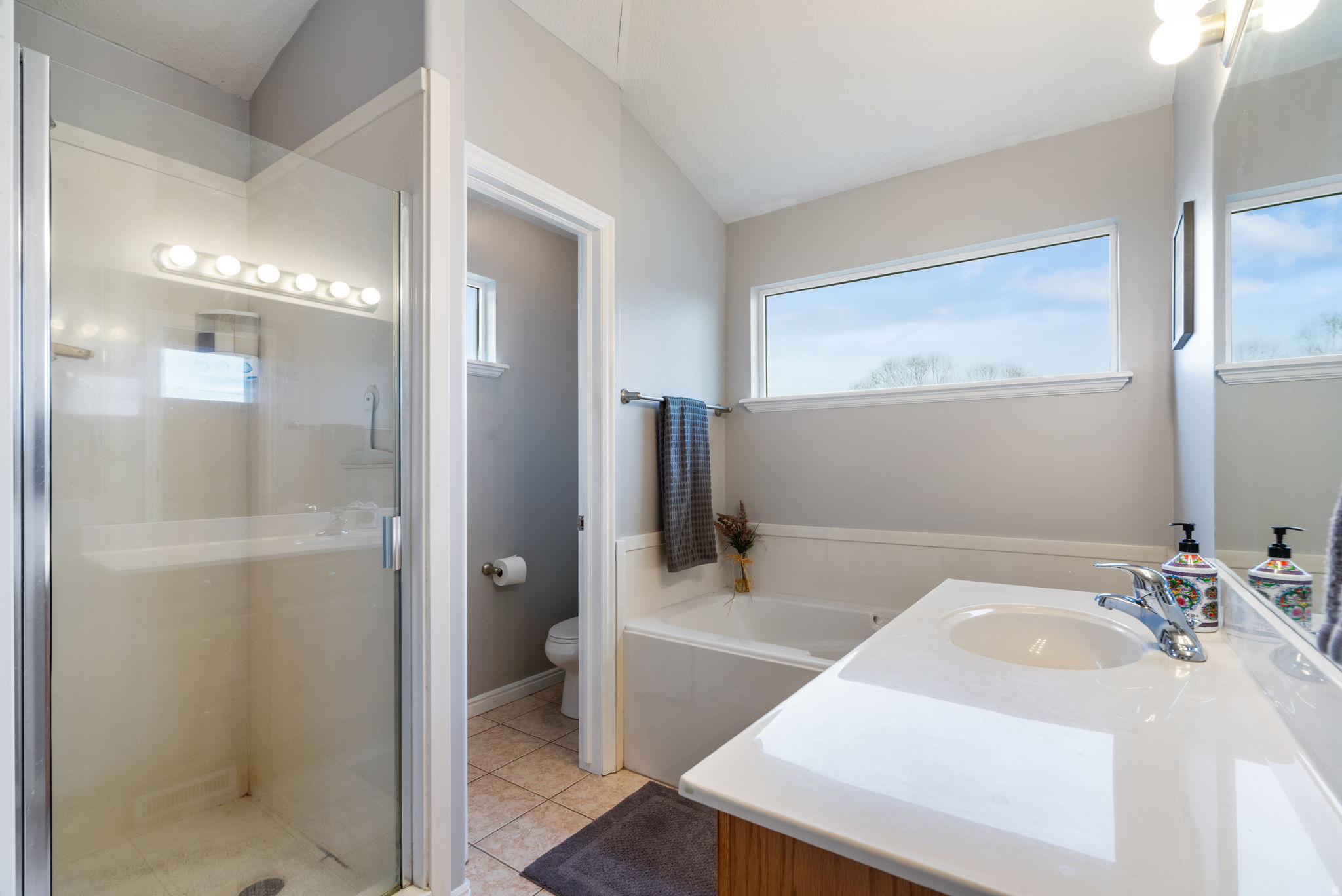 SUNRISE MEADOWS - Residential