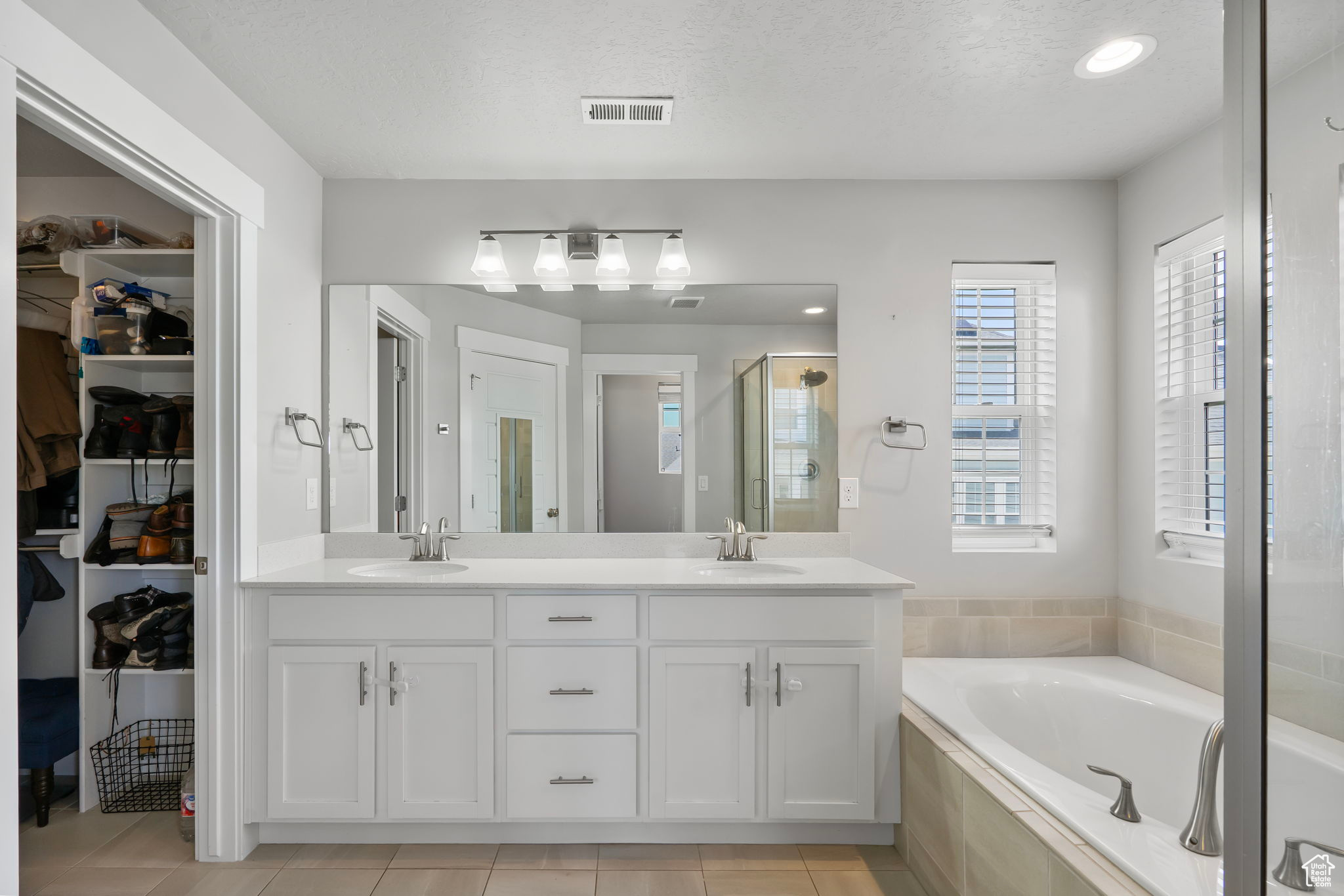 KENNECOTT - Residential