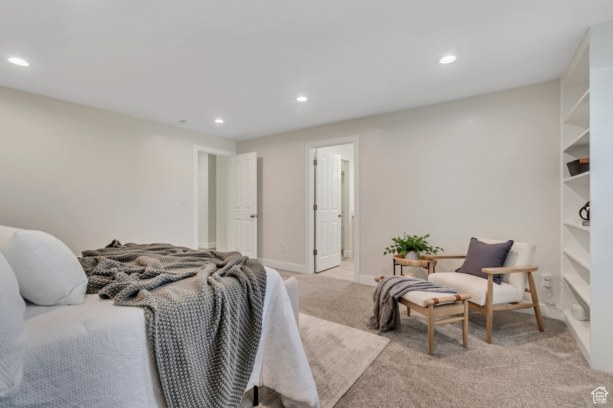 HEUGLY ACRES - Residential