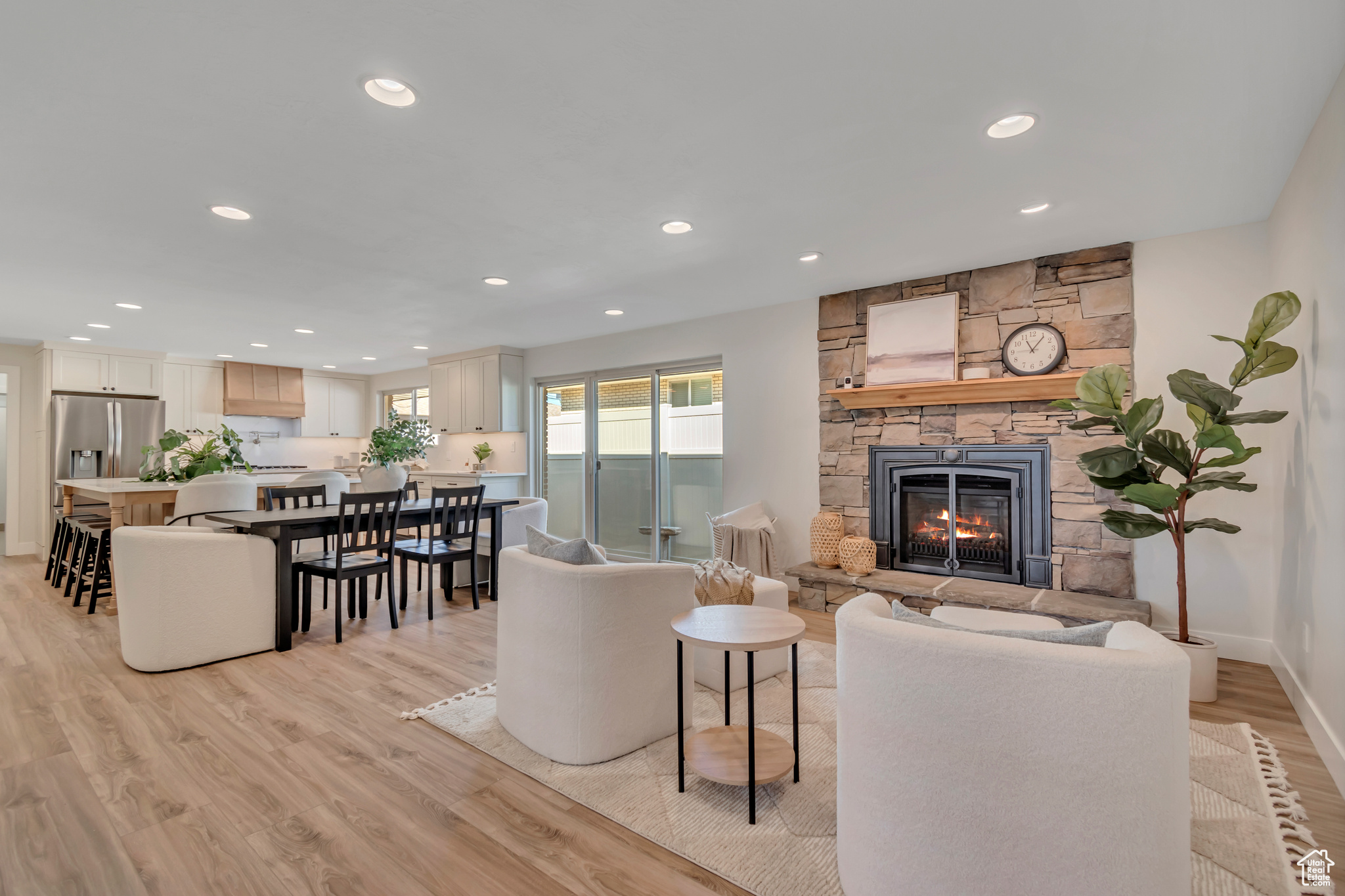 HEUGLY ACRES - Residential