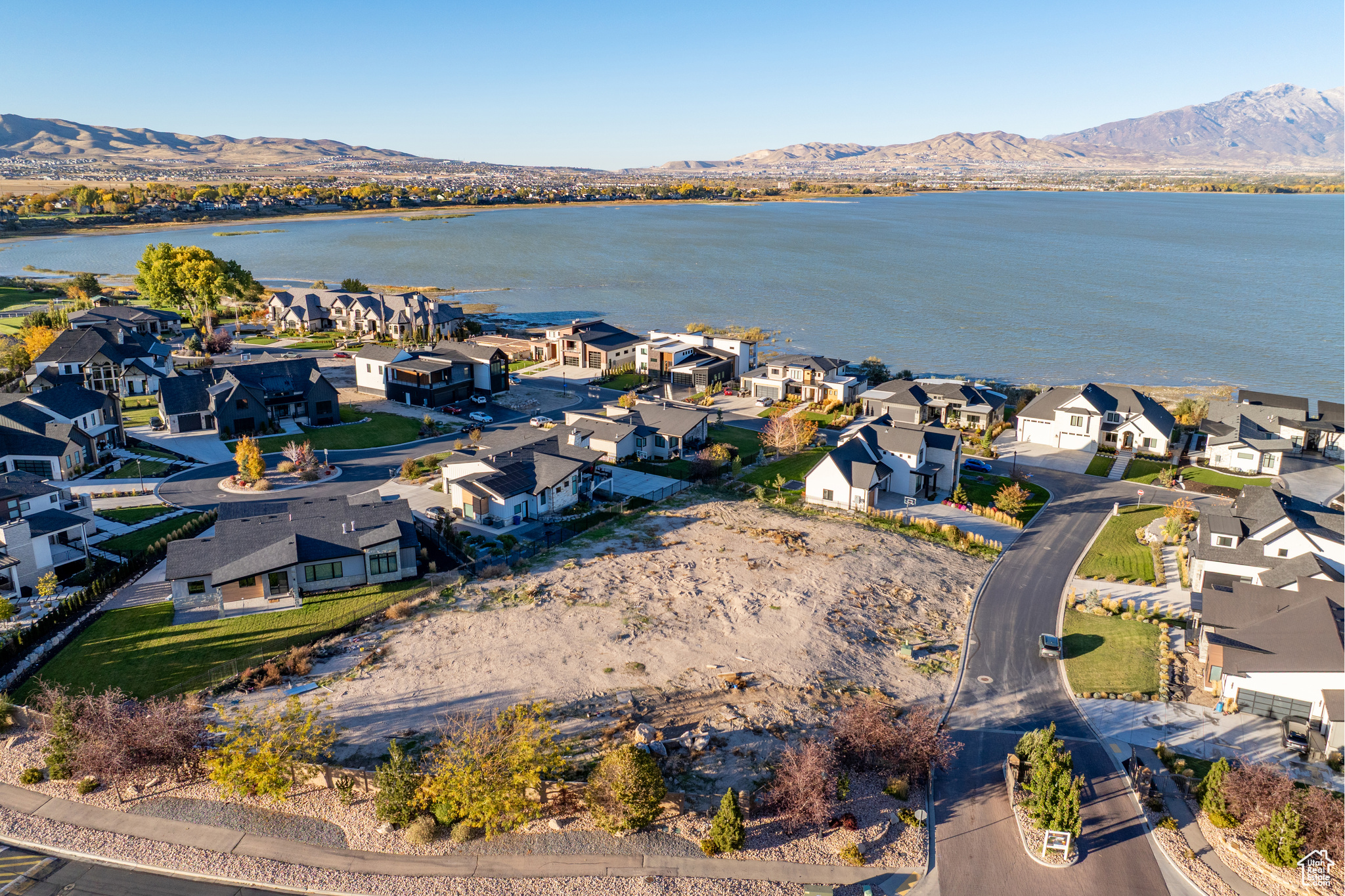 WILTSHIRE ESTATES - Land