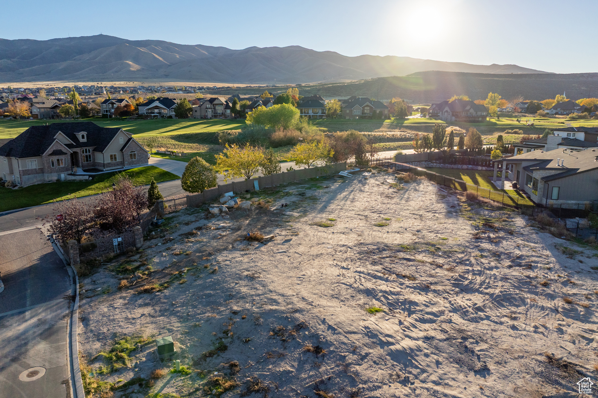 WILTSHIRE ESTATES - Land