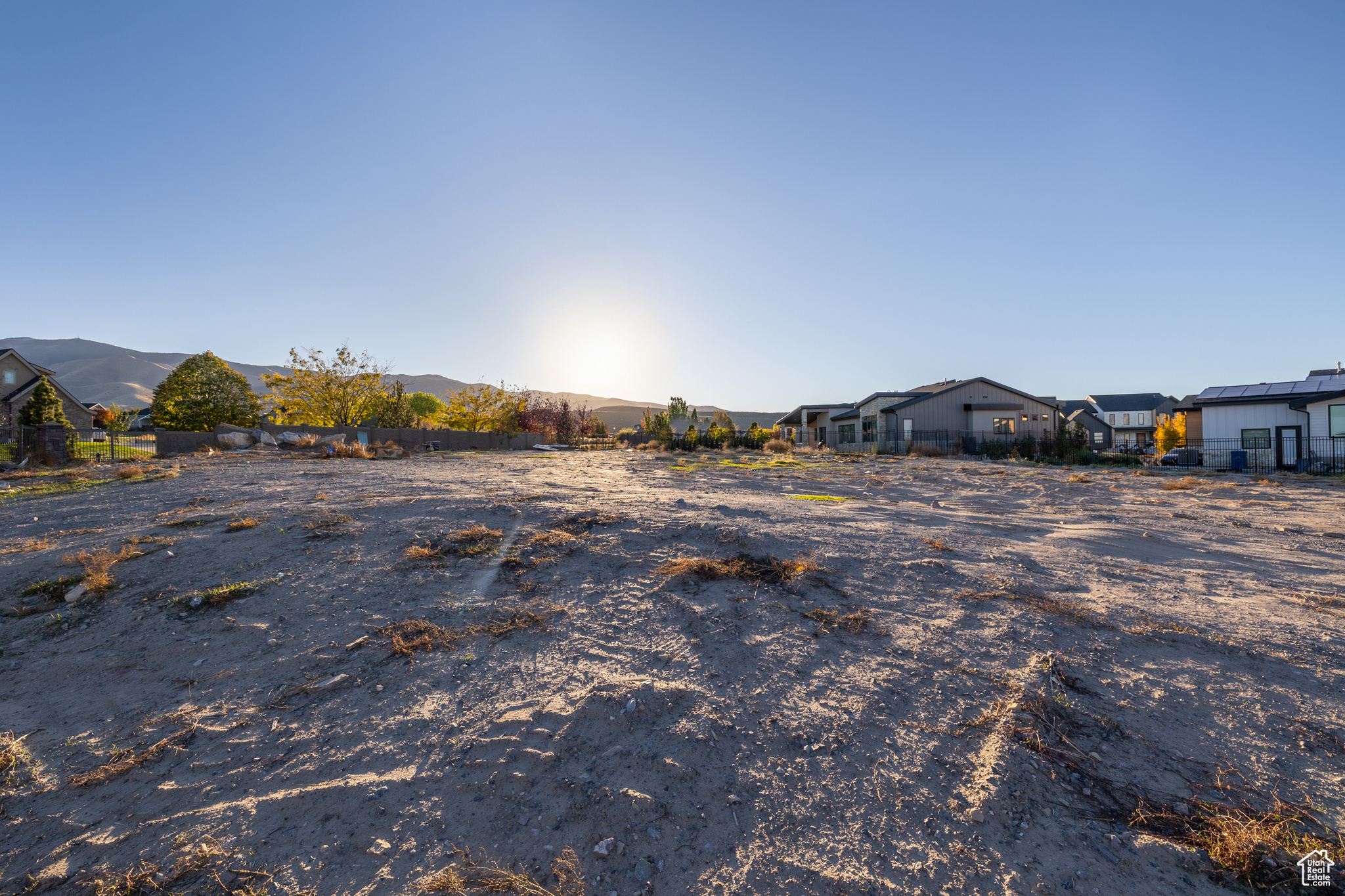 WILTSHIRE ESTATES - Land