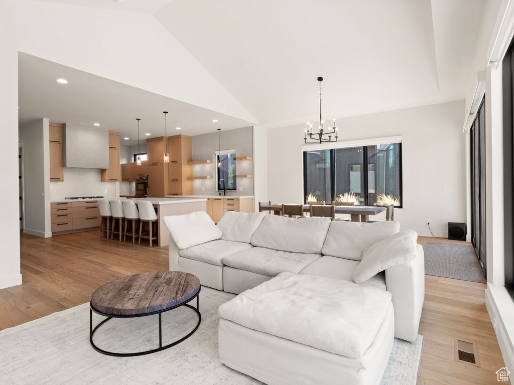 Photo of 431 N FARMHOUSE WAY, Midway, UT 84049 (MLS # 2118353)