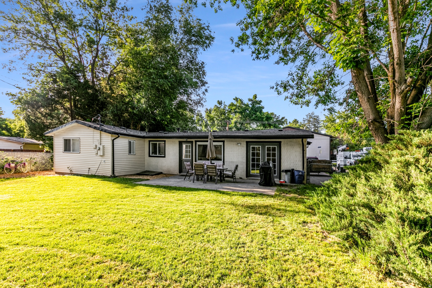 EL RANCHO - Residential