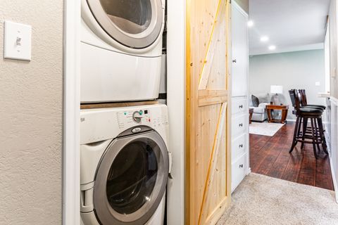 Tiny photo for 602 E 5600 S, Murray, UT 84107 (MLS # 2147300)