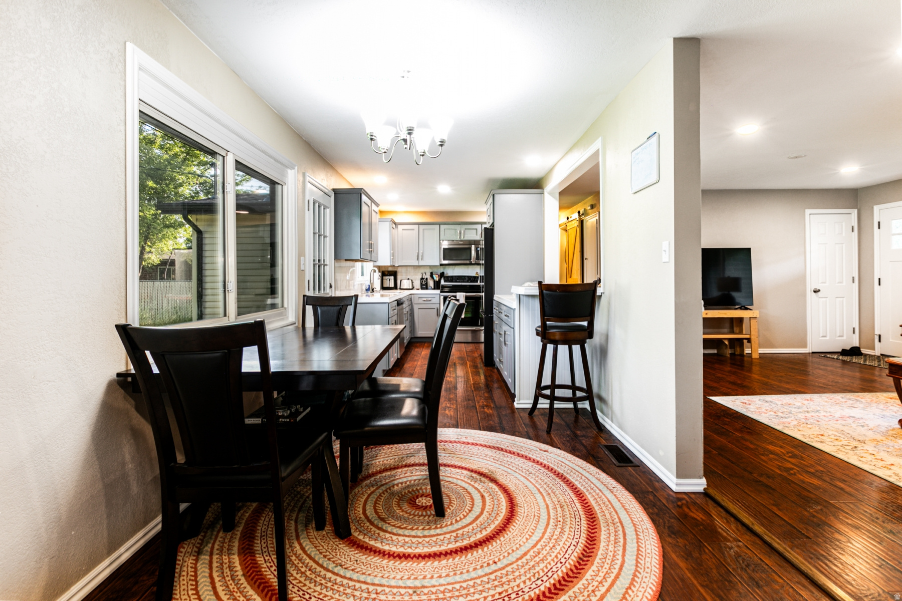 EL RANCHO - Residential