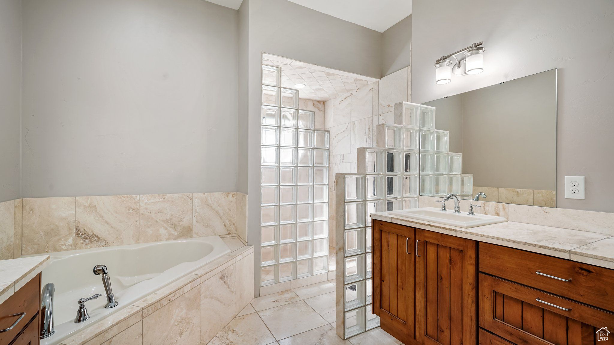 LAKE CREEK FARMS - Residential