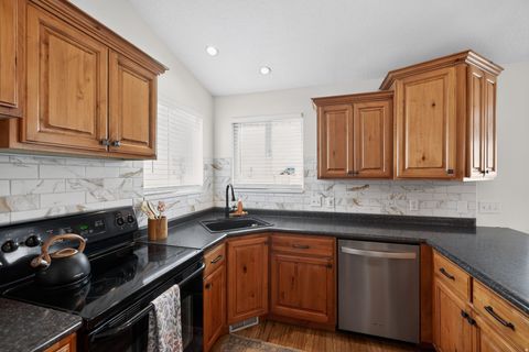 Tiny photo for 367 E 950 N, Lehi, UT 84043 (MLS # 2147692)