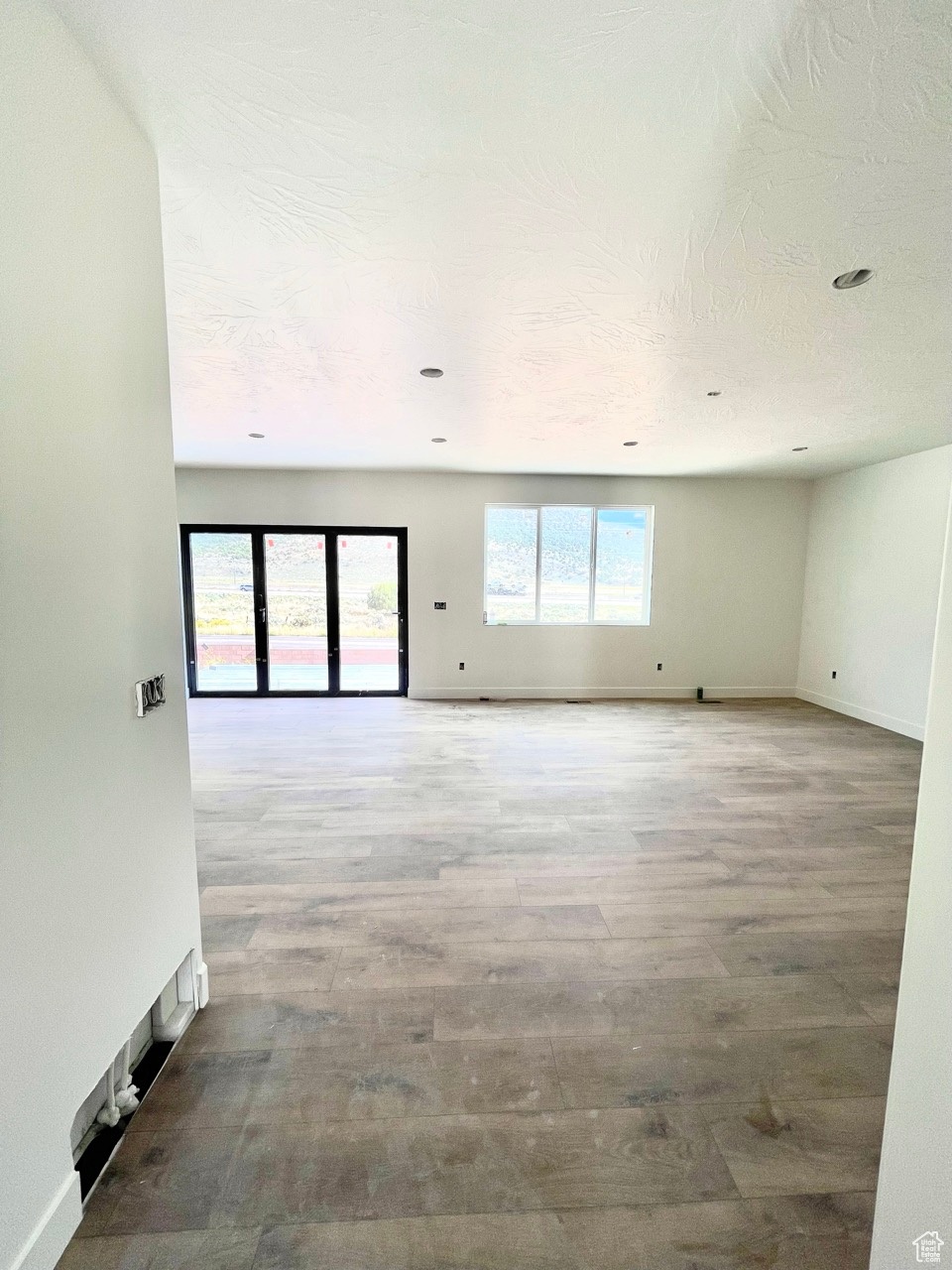 BLACK SAGE - Residential