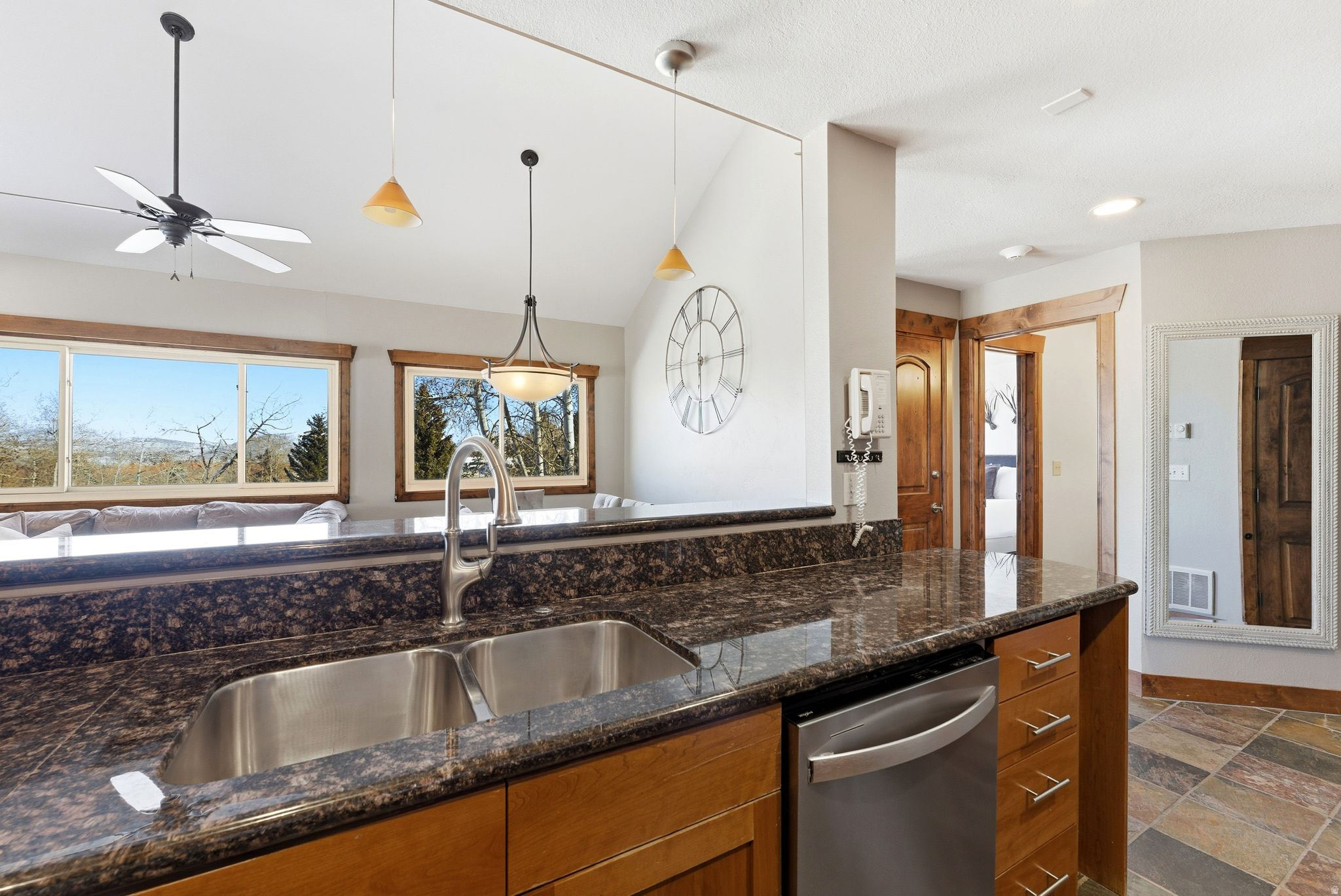 SNOWFLOWER - Residential