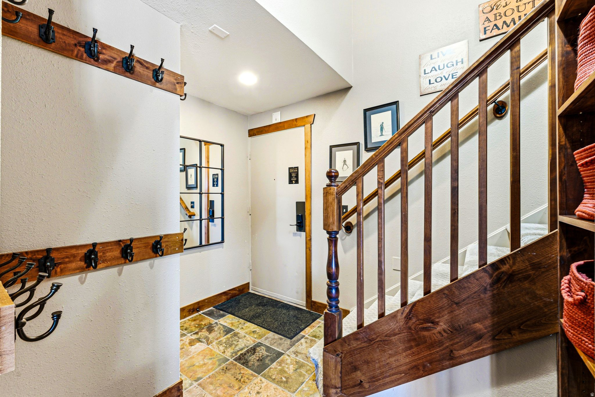 SNOWFLOWER - Residential