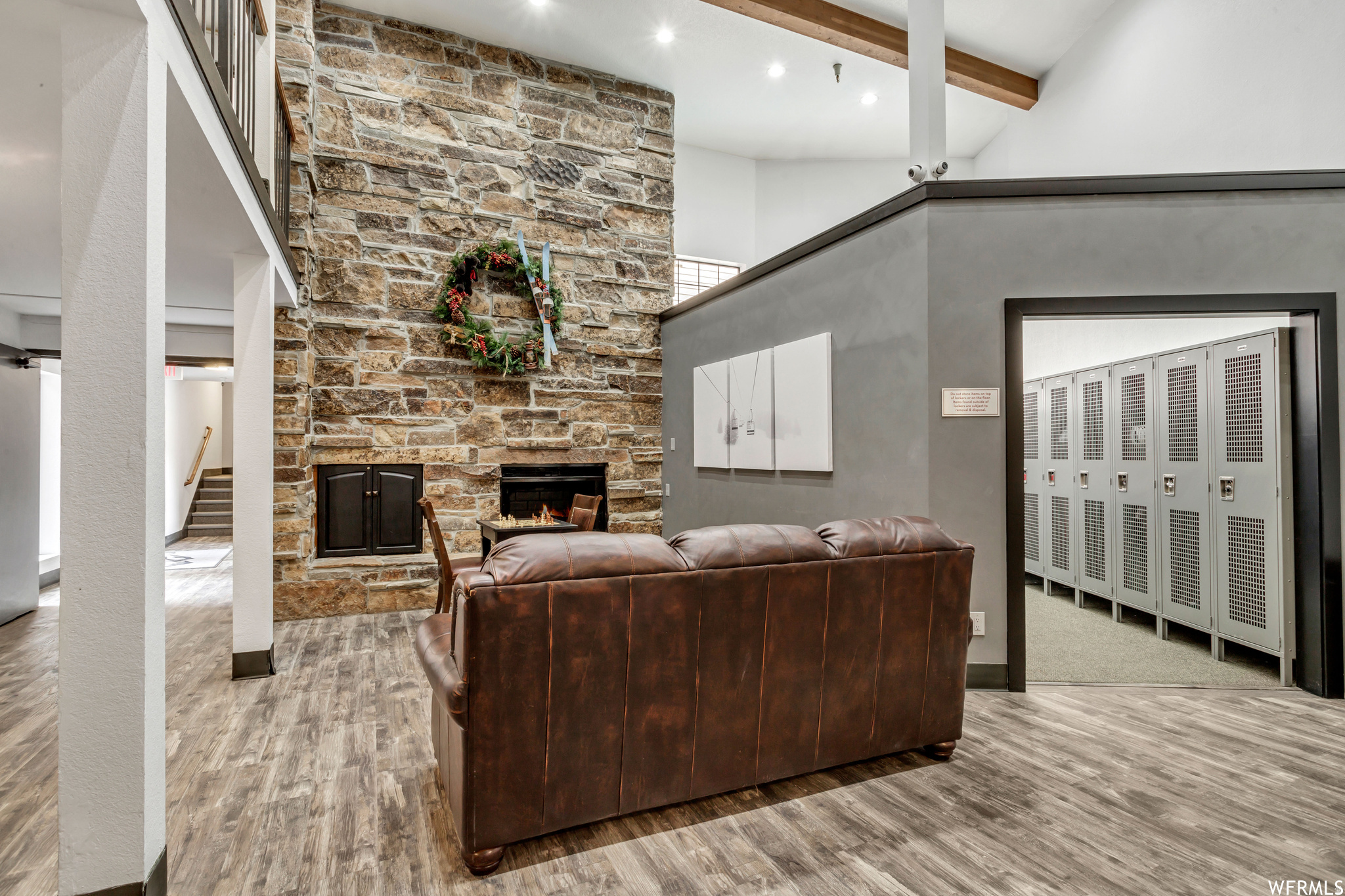 CARRIAGE HOUSE CONDOMINIUMS - Residential