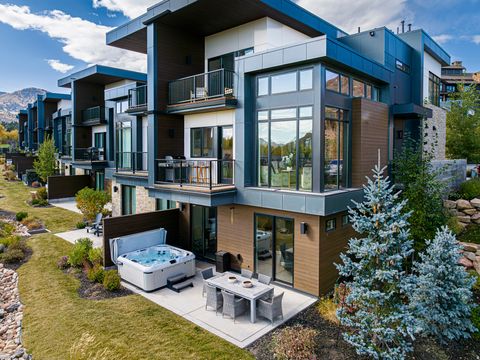 Townhouse For Sale - 4134 Cooper Ln #12 Ln<br/> Park City, UT 84098