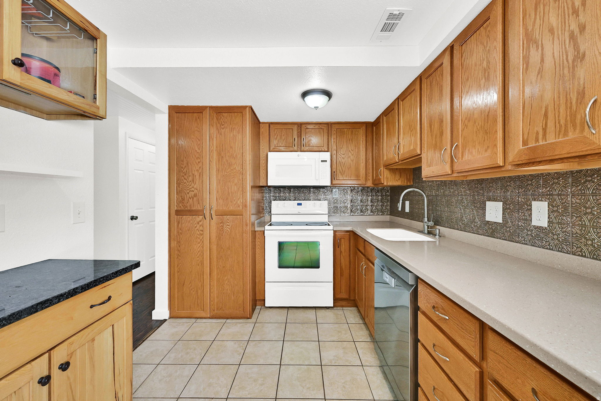 ASPEN GLEN CONDM - Residential