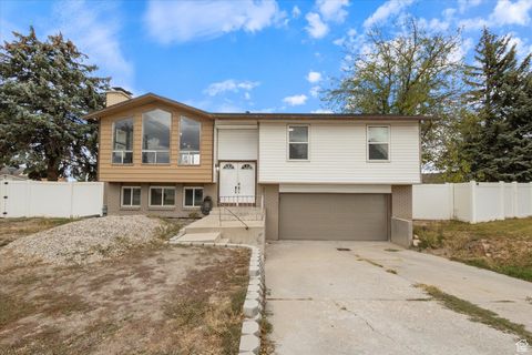 Photo of 3818 W EDGEWATER CIR, West Valley City, UT 84120 (MLS # 2114943)