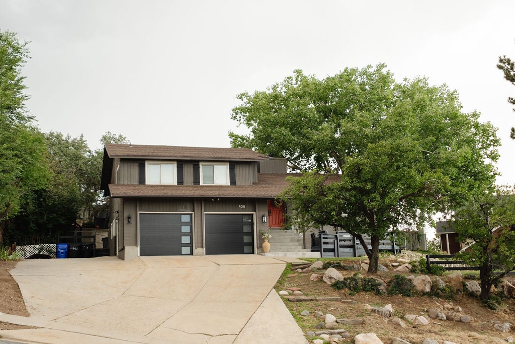 Photo of 436 E CANYON ESTATES DR, Bountiful, UT 84010 (MLS # 2186011)