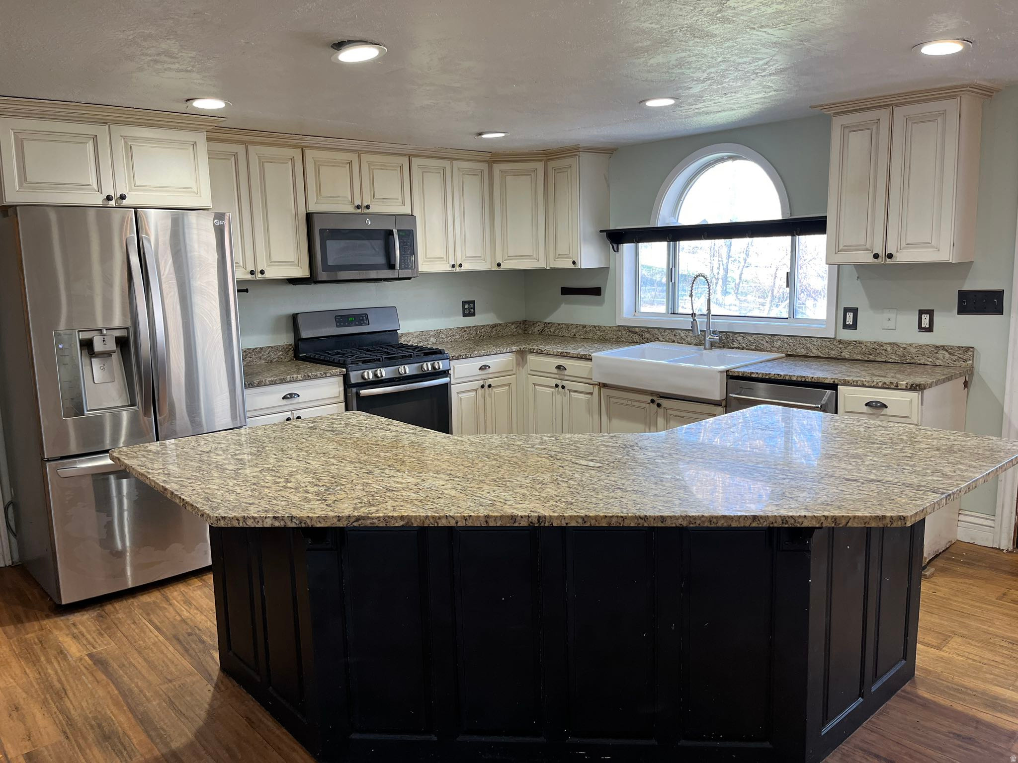 NEW HAVEN - Residential