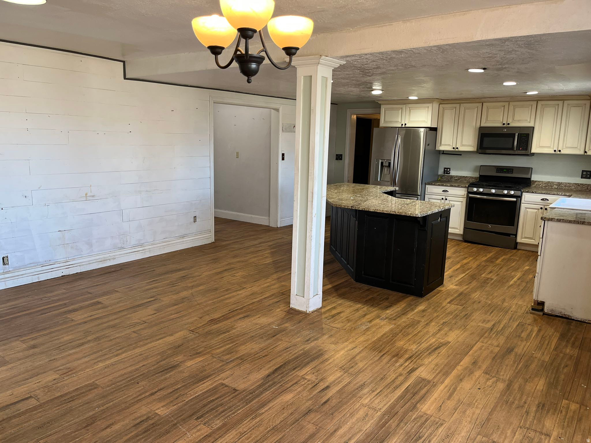 NEW HAVEN - Residential