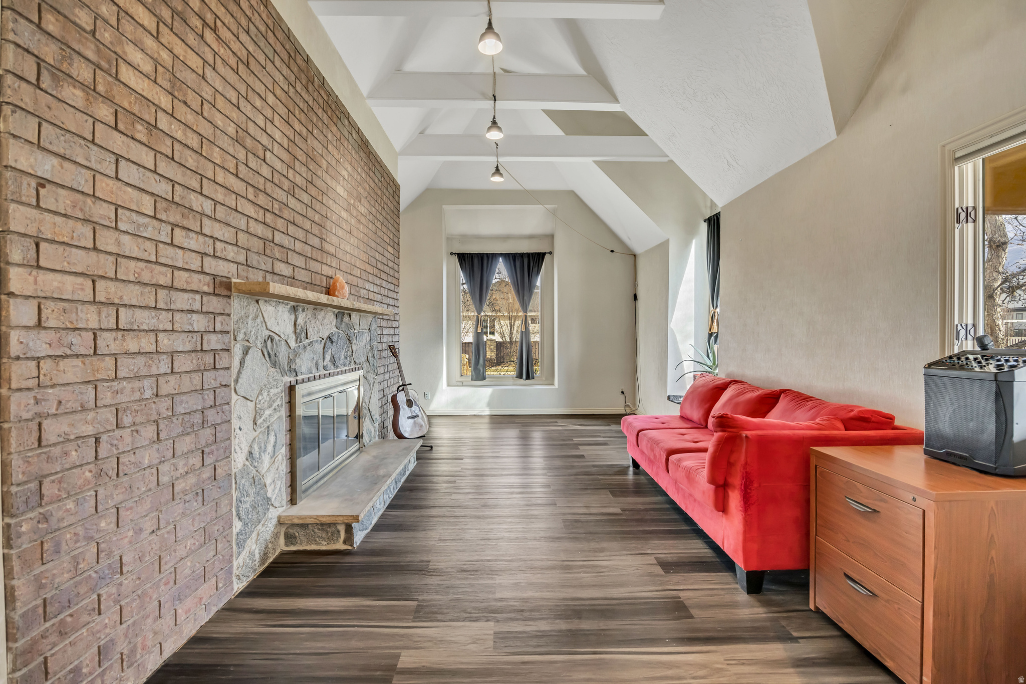 OAKRIDGE VILLAGE - Residential