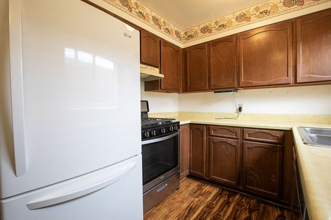 Tiny photo for 3343 S GEORGETOWN Sq E, Salt Lake City, UT 84109 (MLS # 2136949)