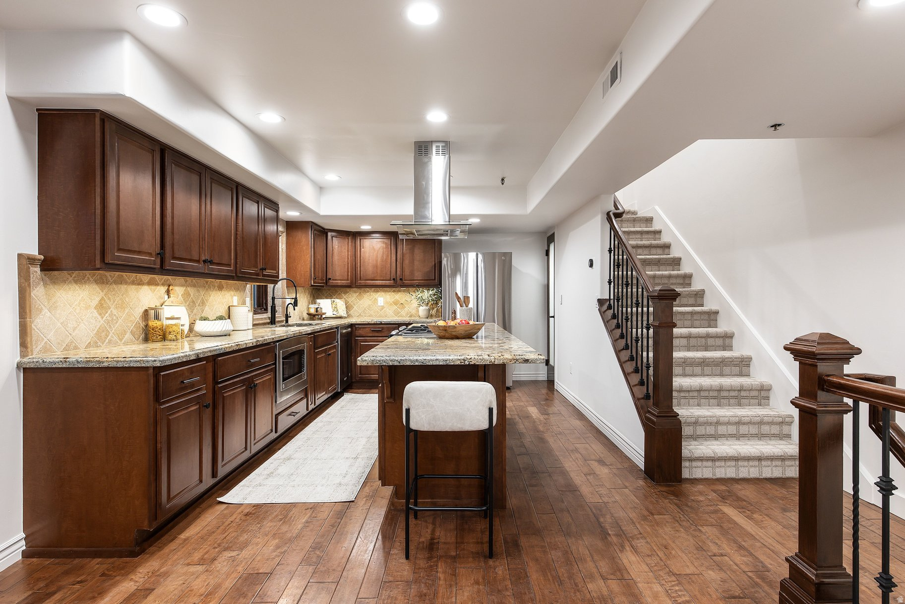 DALY DOUBLES - Residential