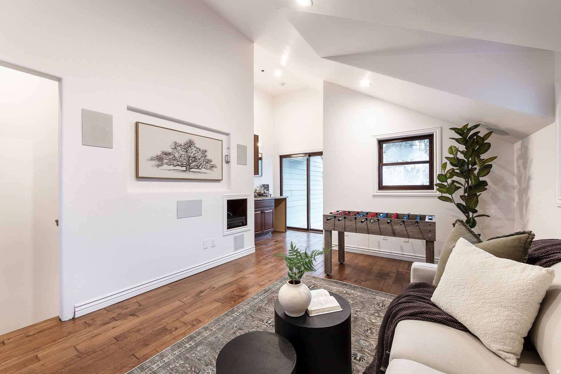 DALY DOUBLES - Residential