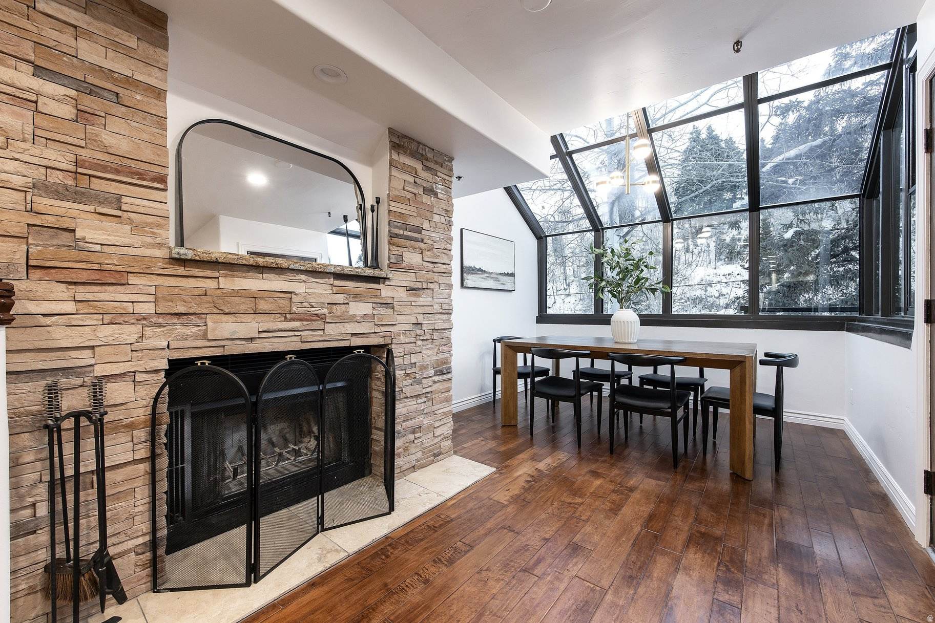 DALY DOUBLES - Residential