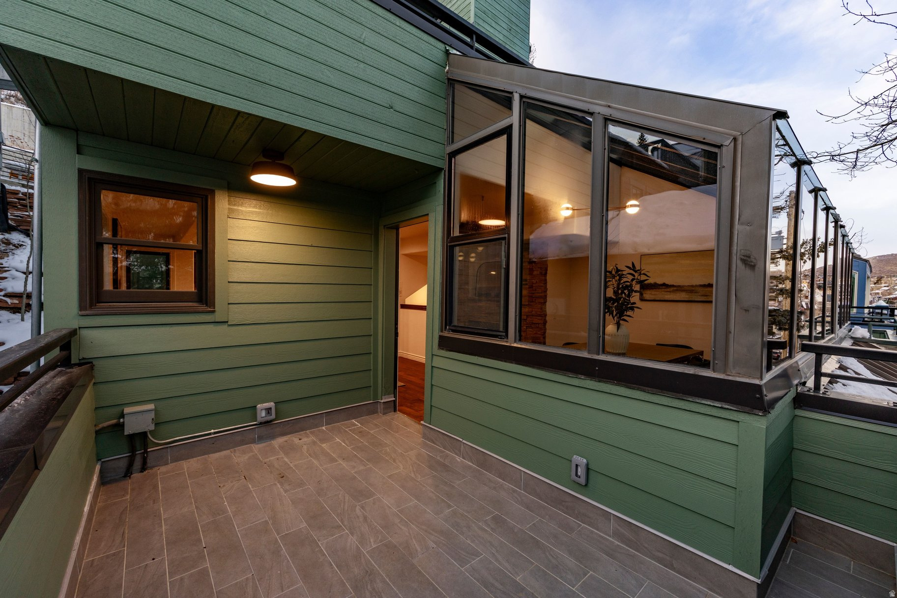 DALY DOUBLES - Residential