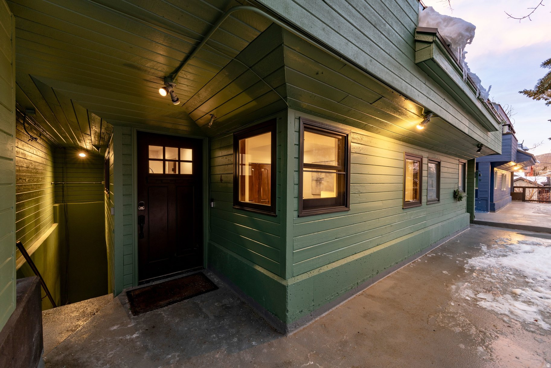 DALY DOUBLES - Residential